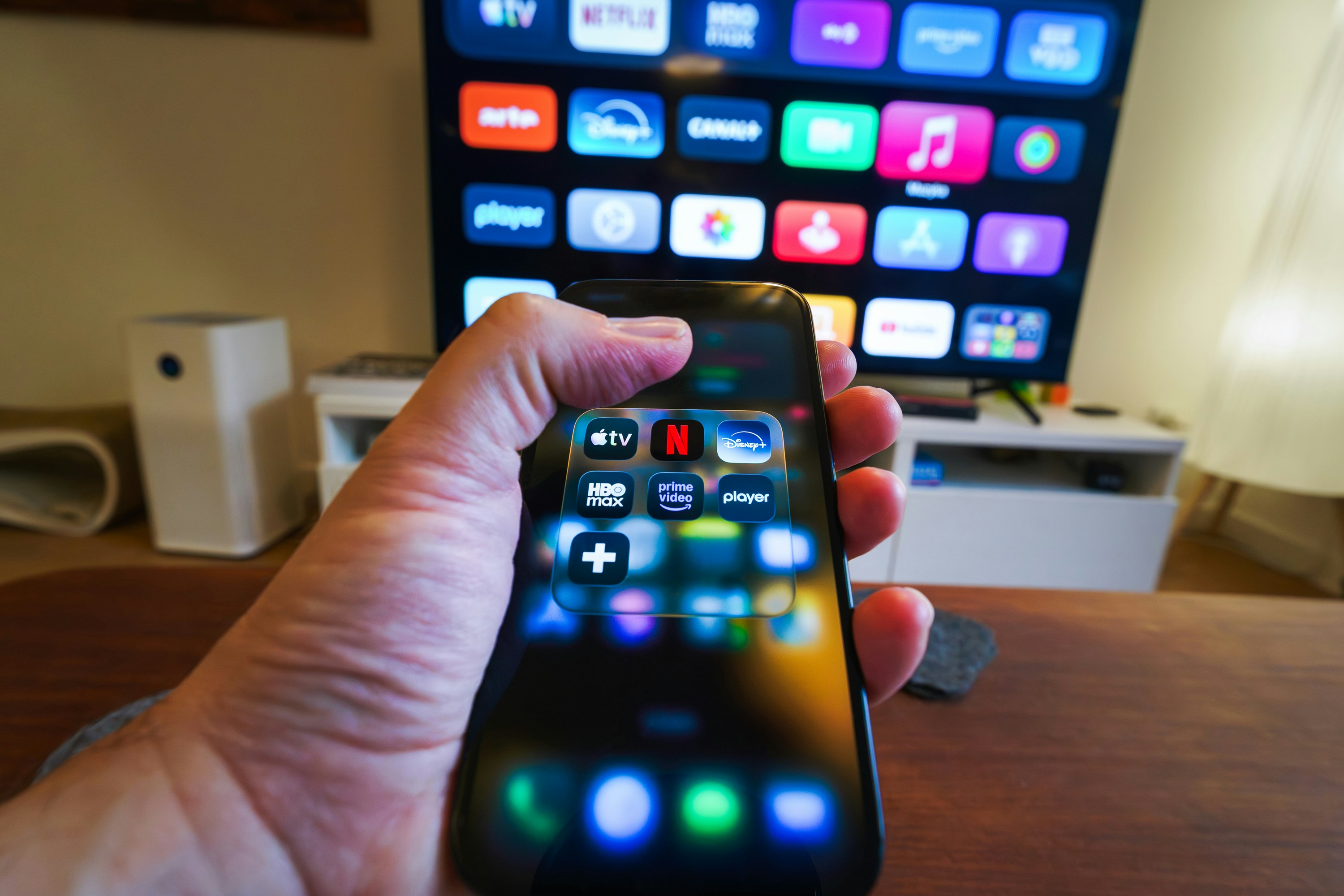 convertir un teléfono viejo en un centro de entretenimiento similar a una tv box